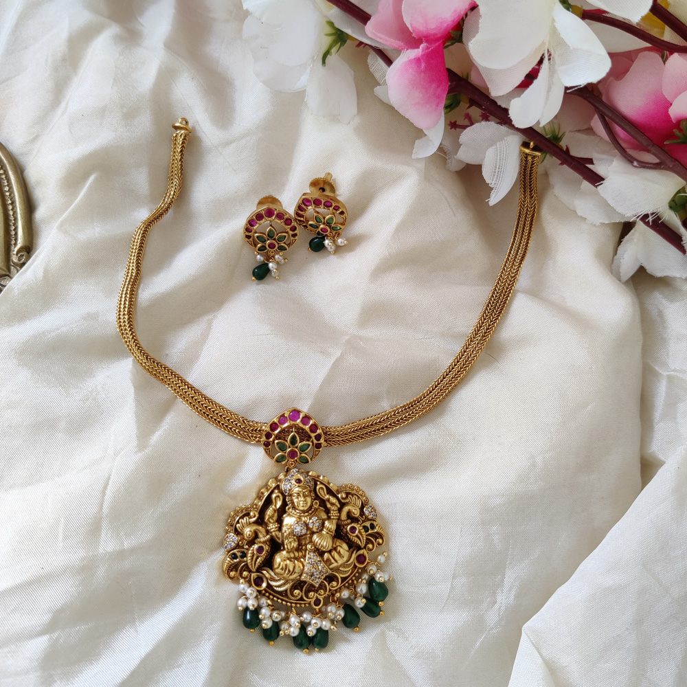 Green color vilandi kundan long matte gold temple necklace set - Jaipur  Mart - 4256987
