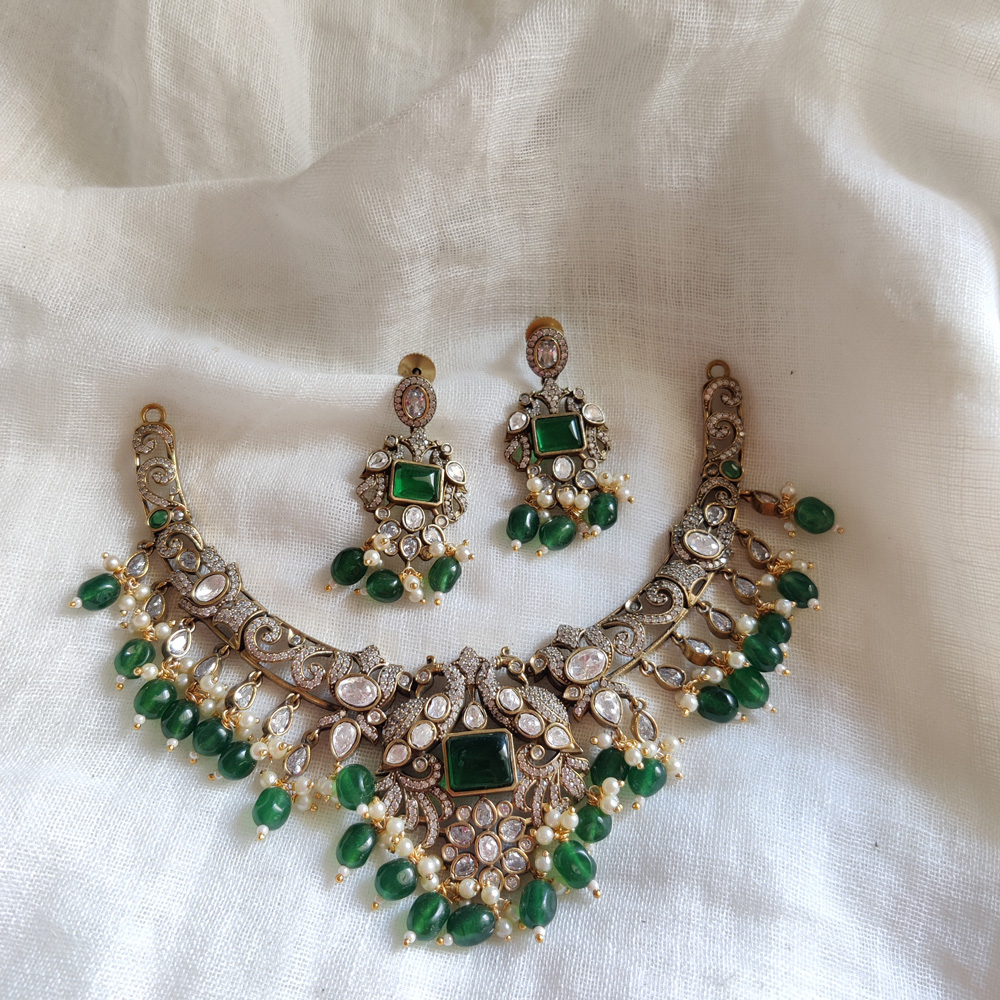 Victorian Peacock Intricate Short Neckpiece – Green